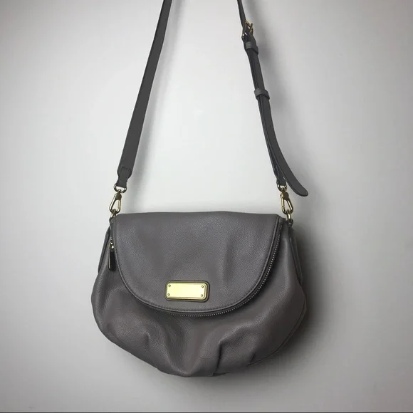 MARC BY MARC JACOBS NATASHA LEATHER CROSSBODY - Picture 1 of 6